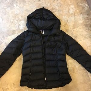 L // Patagonia puffer jacket